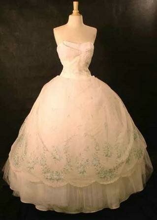 Peach wedding dress Photo - 11
