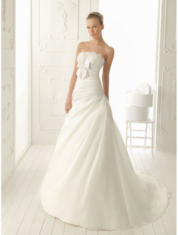 A line empire waist wedding dresses Photo - 4