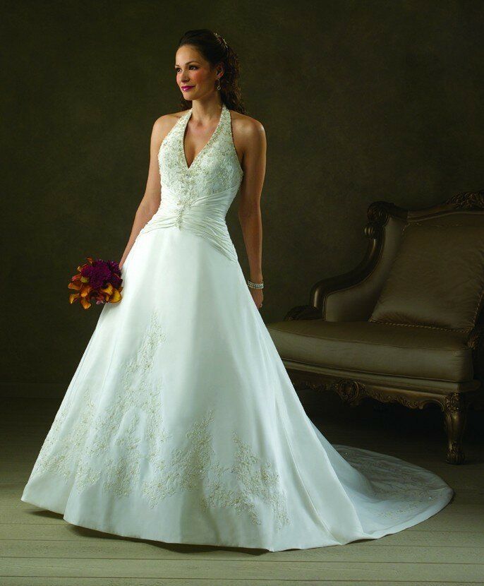 A line halter wedding dresses Photo - 5