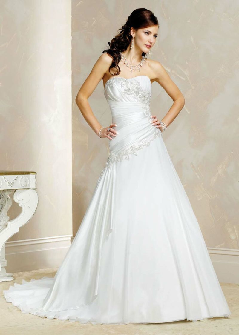 A line style wedding dresses Photo - 1