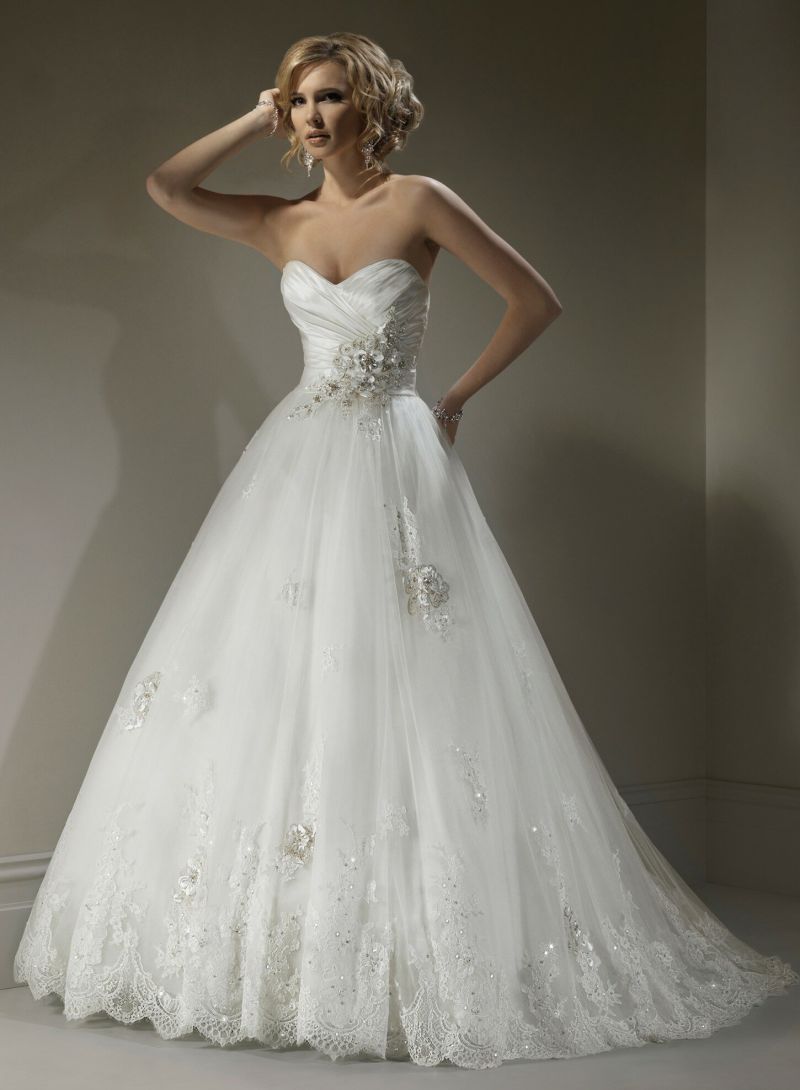 A line wedding dresses Photo - 2