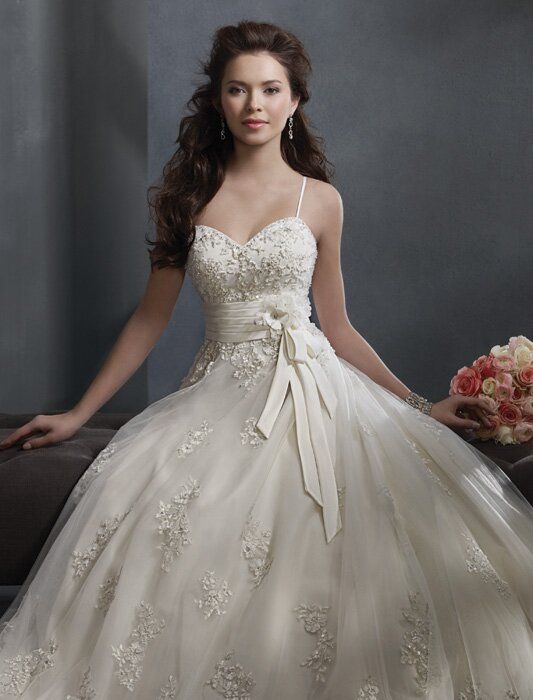 Alfred Angelo wedding dresses Photo - 10