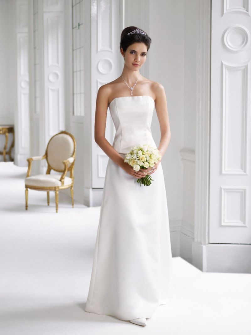 All white wedding dresses Photo - 6