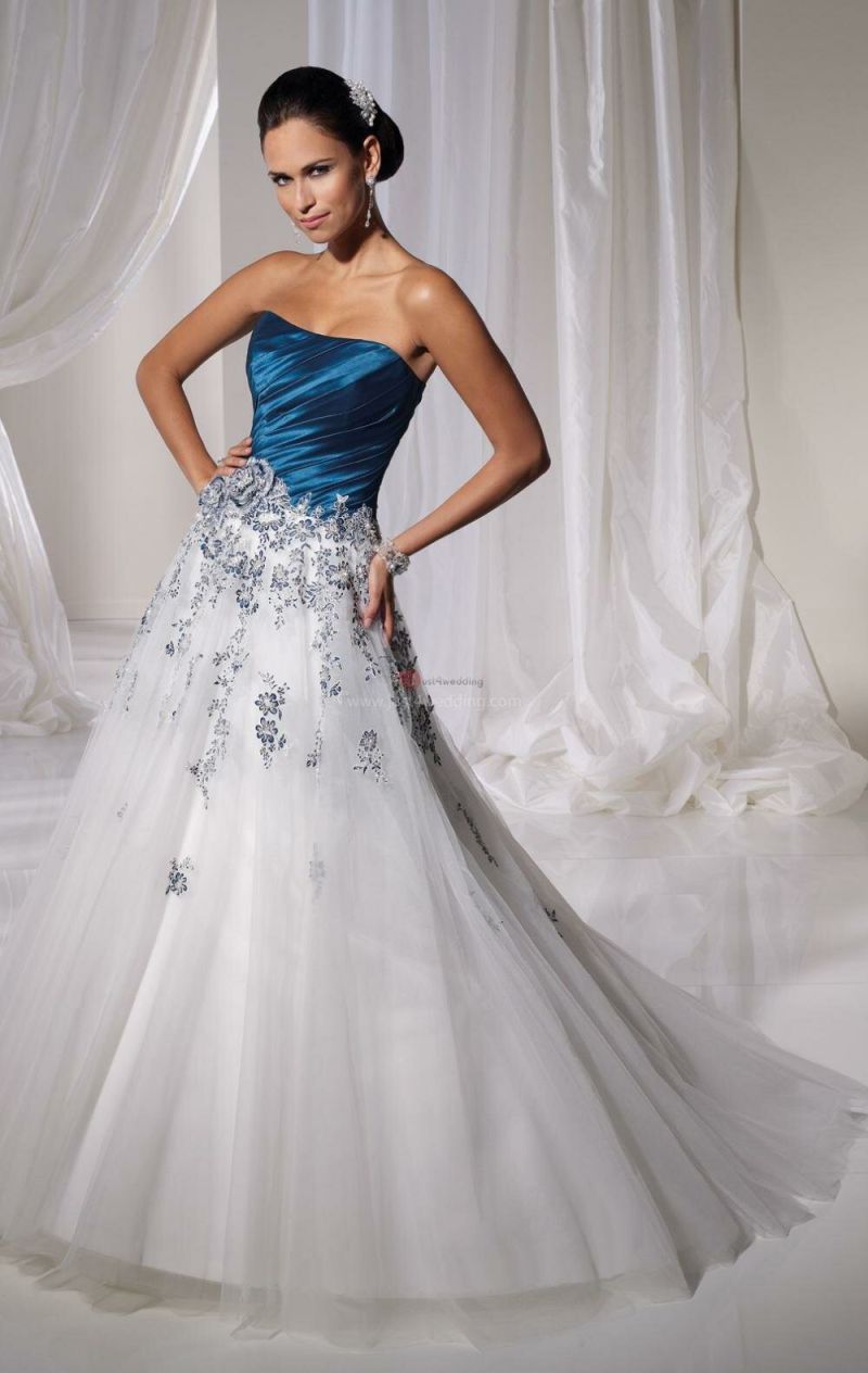 Baby blue and white wedding dresses Photo - 10