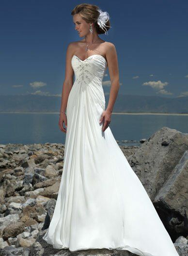 Best wedding dresses for short brides Photo - 1
