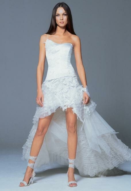 Best wedding dresses for short women Photo - 9