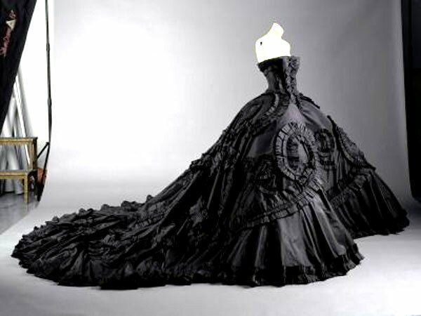 Dark wedding dresses Photo - 3