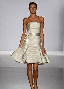 Designer short wedding dresses Photo - 7