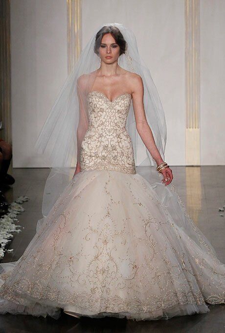 Lazaro Blush wedding dresses Photo - 10