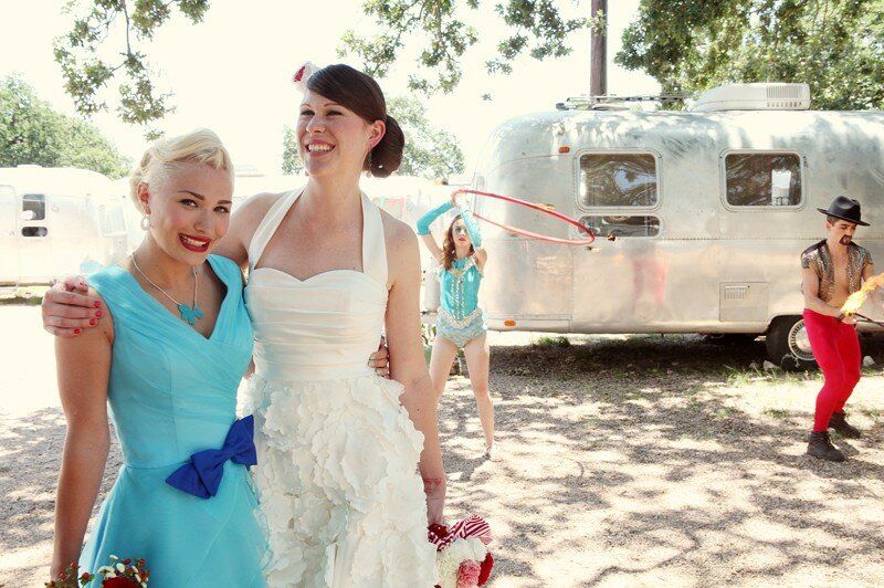 Retro inspired wedding dresses Photo - 7