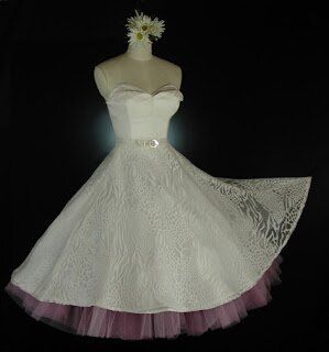 Retro style wedding dresses Photo - 1