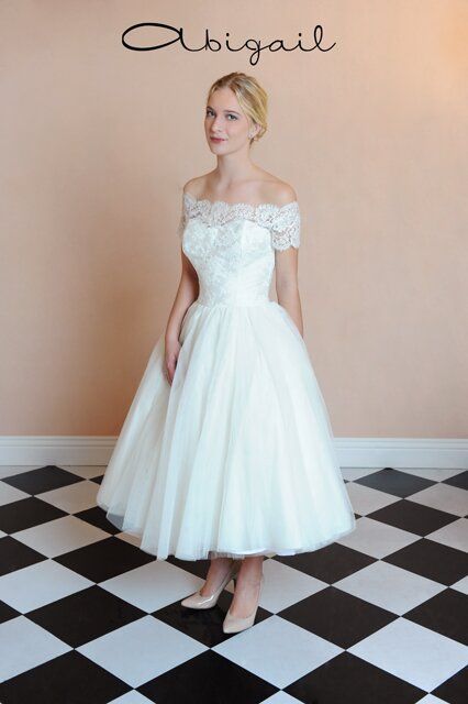 Stephanie James wedding dresses Photo - 9