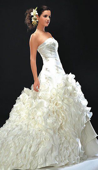 Top ten wedding dresses Photo - 1
