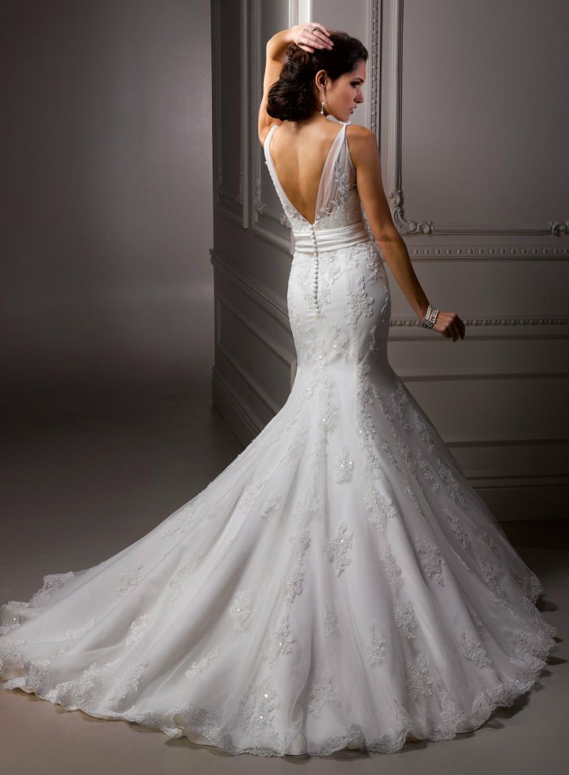 Top wedding dresses designers 2013 Photo - 1