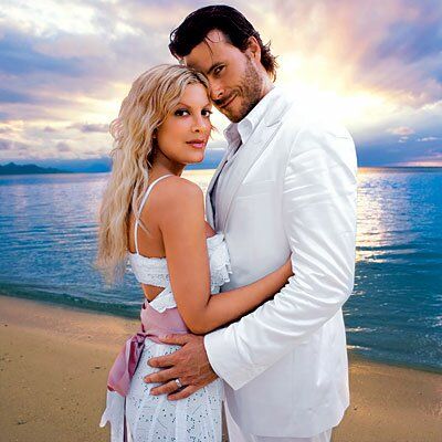 Tori Spelling wedding dresses Photo - 8