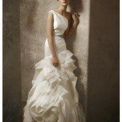 Vera Wang one shoulder wedding dresses Photo - 1