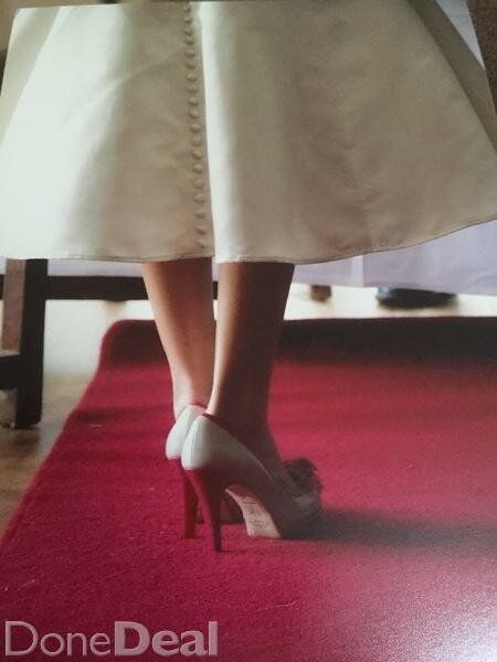 Vera Wang tea length wedding dresses Photo - 5