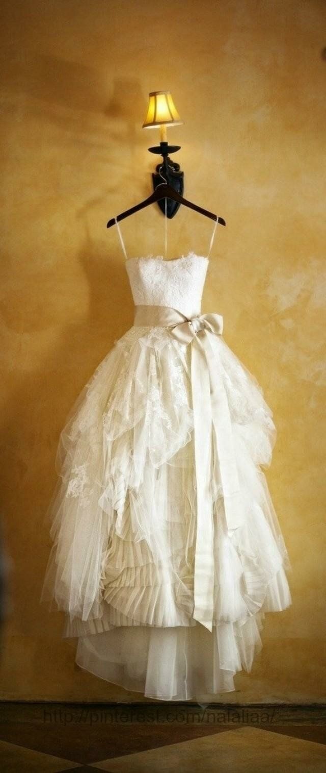 Vera Wang vintage wedding dresses Photo - 1
