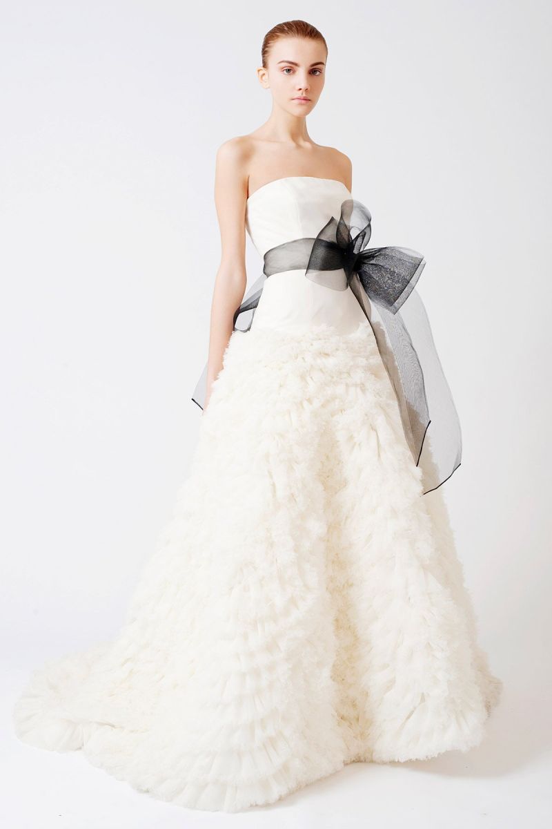 Vera Wang wedding dresses Photo - 5