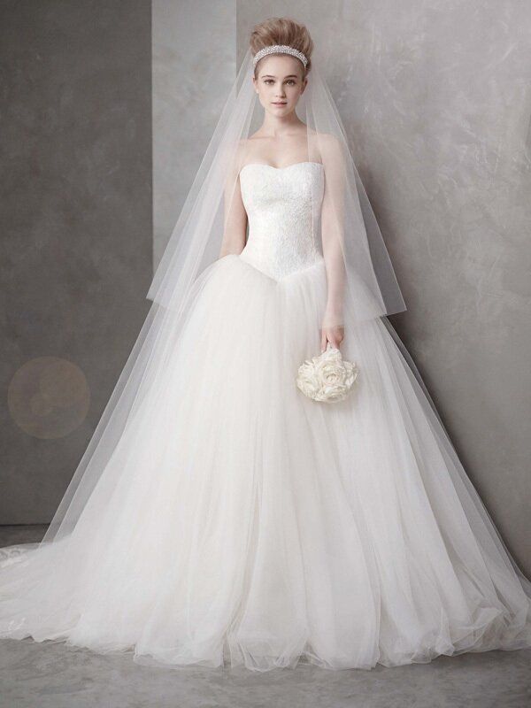 Vera wedding dresses Photo - 8