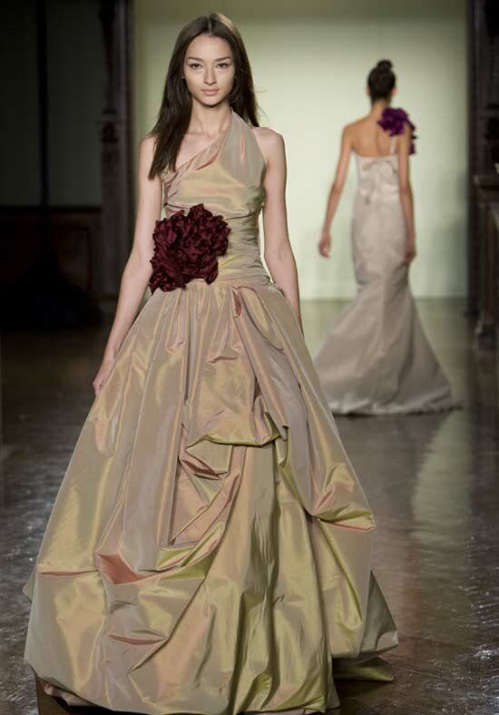 Vintage Vera Wang wedding dresses Photo - 10