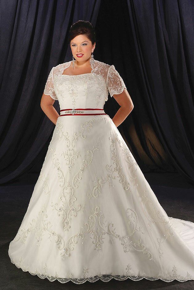 Wedding dresses for plus size brides Photo - 7