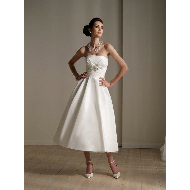 Wedding dresses for small weddings Photo - 10
