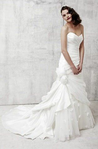 Wedding dresses for tall brides Photo - 1
