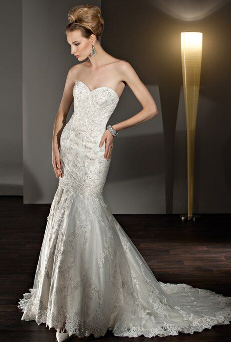 Wedding dresses for young brides Photo - 10