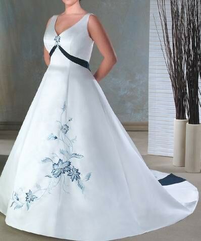 Wedding dresses in plus sizes Photo - 1