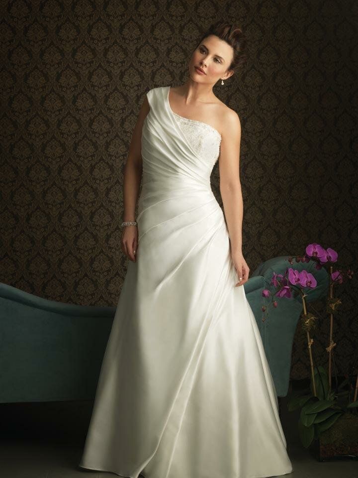 Wedding dresses in plus sizes Photo - 5