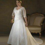 Wedding dresses plus Photo - 1