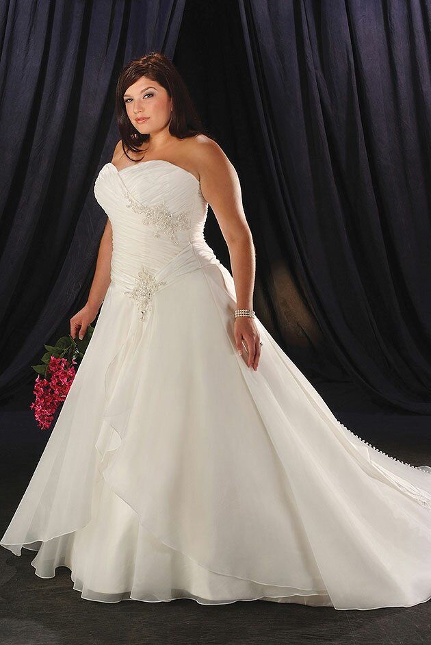 Wedding dresses plus sizes Photo - 3