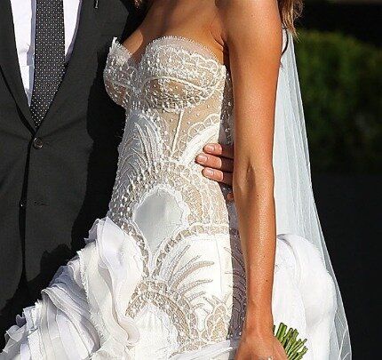 Wedding dresses with lace up back Photo - 3