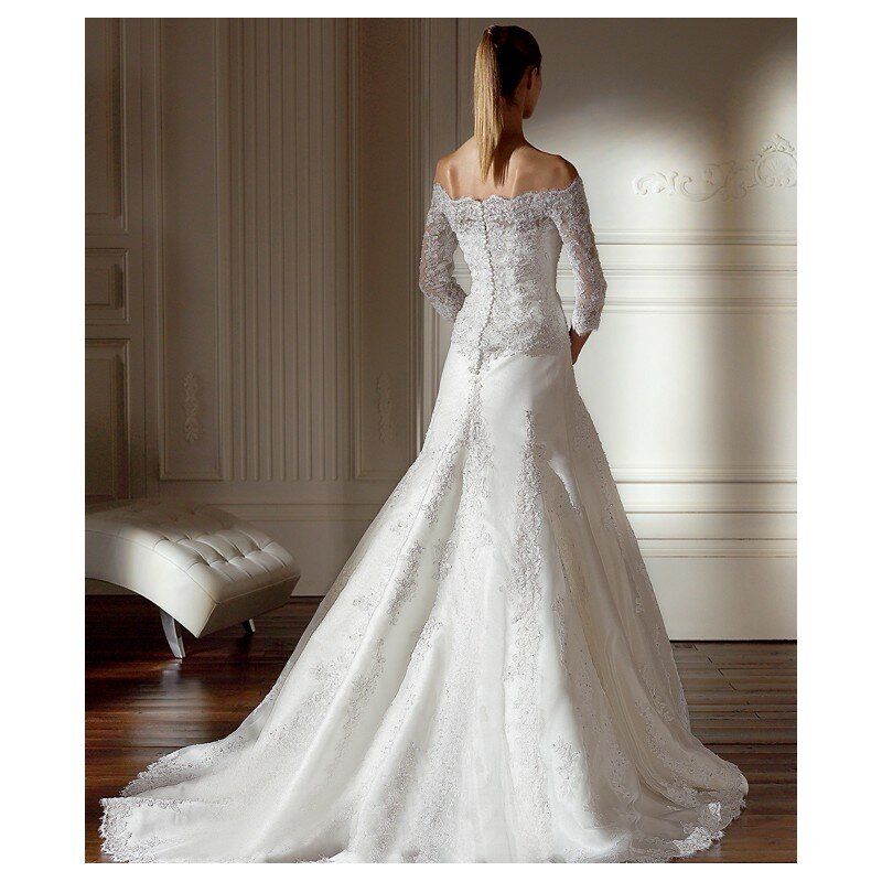 Wedding dresses with sleeves and lace Photo - 2