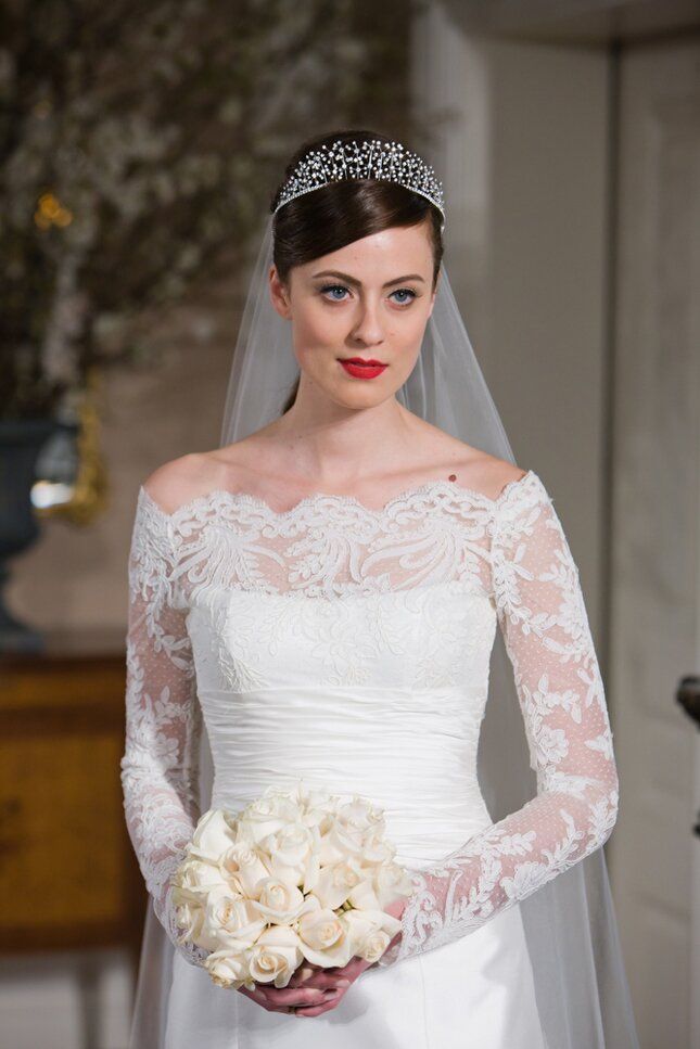 Wedding dresses with sleeves and lace Photo - 3