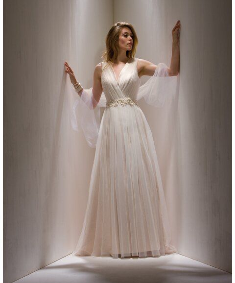 Wedding dresses without sleeves Photo - 10