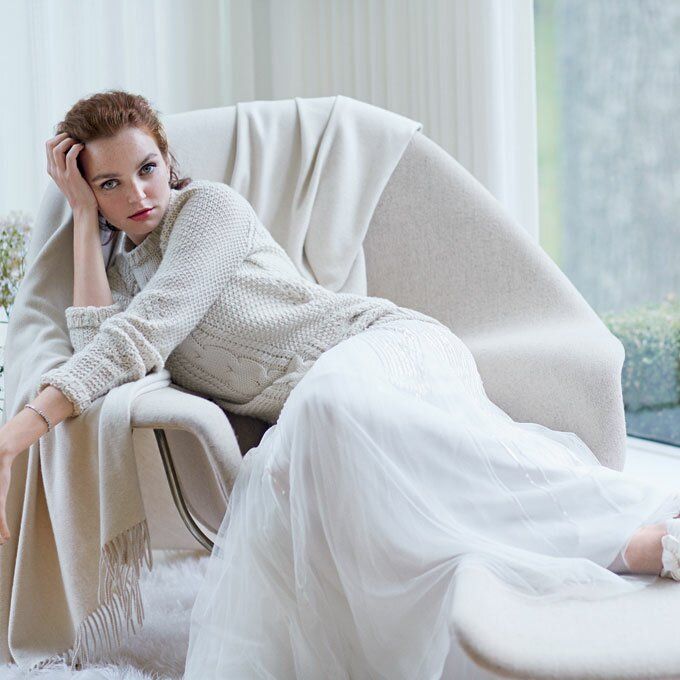 Winter wedding dresses with fur Photo - 6