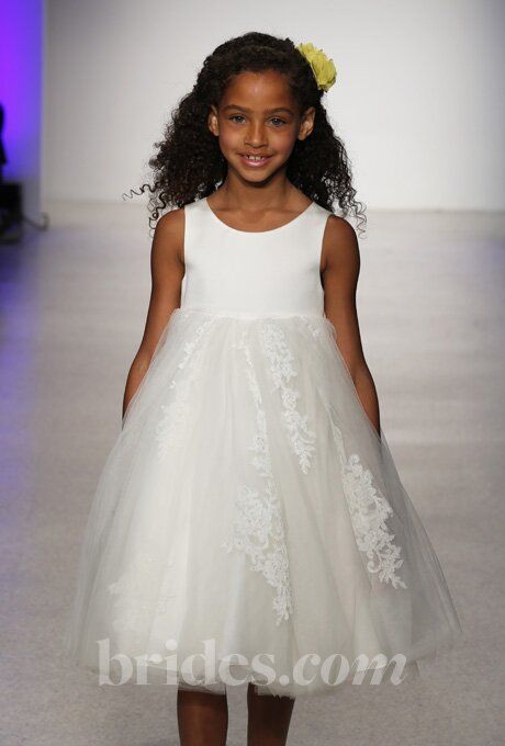 Winter wedding flower girl dresses Photo - 5