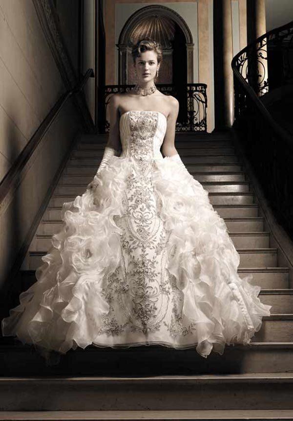 Ysa Makino wedding dresses Photo - 1