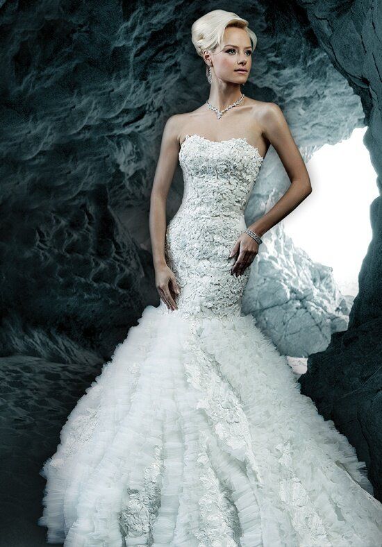 Ysa Makino wedding dresses Photo - 1