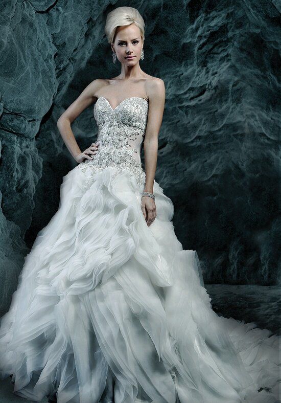 Ysa Makino wedding dresses Photo - 2