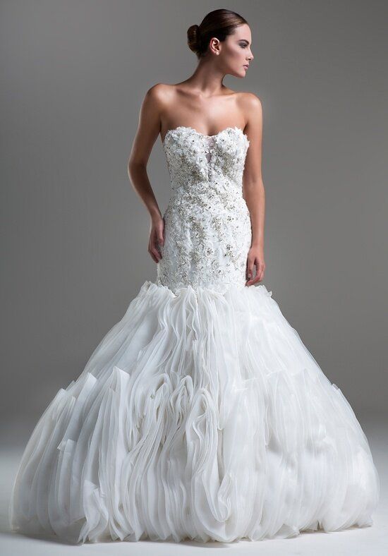 Ysa Makino wedding dresses Photo - 5