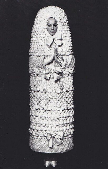 Yves Saint Laurent wedding dresses Photo - 9