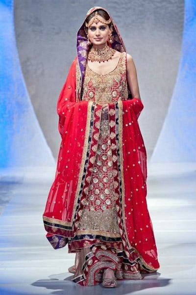 Long dress to wear to a wedding Photo - 3