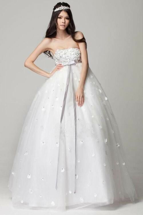 maternity wedding dresses photo - 3