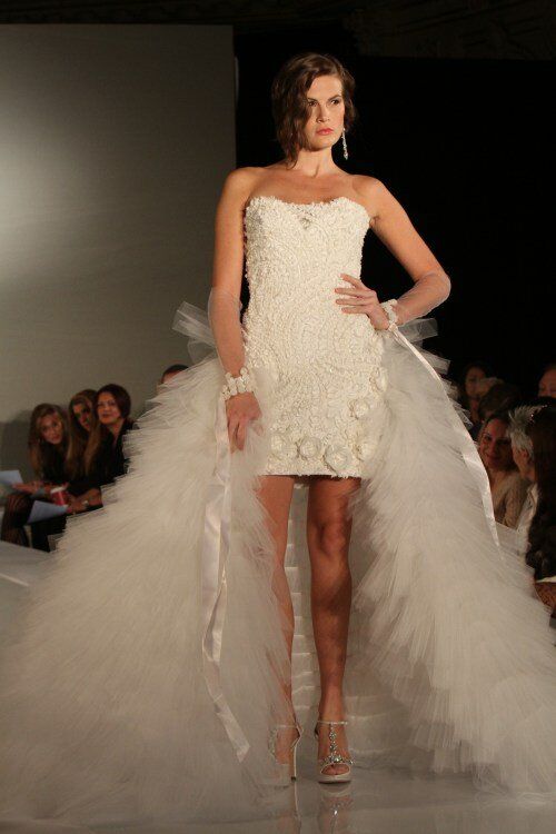 Short to long wedding dress Photo - 5