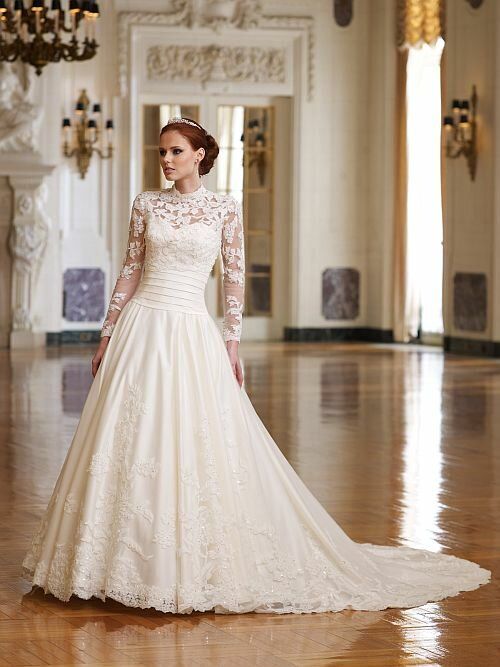 Wedding dress with long sleeve Photo - 5